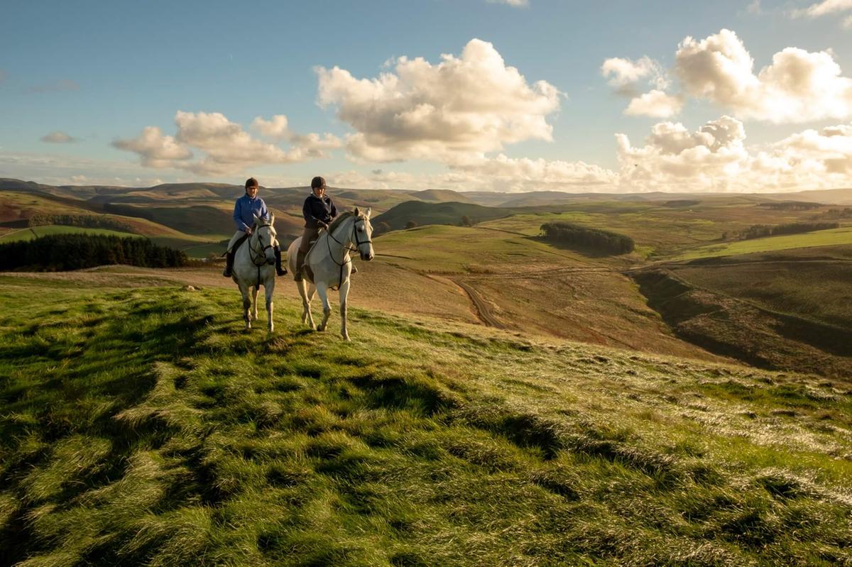 horseback riding trips in scotland