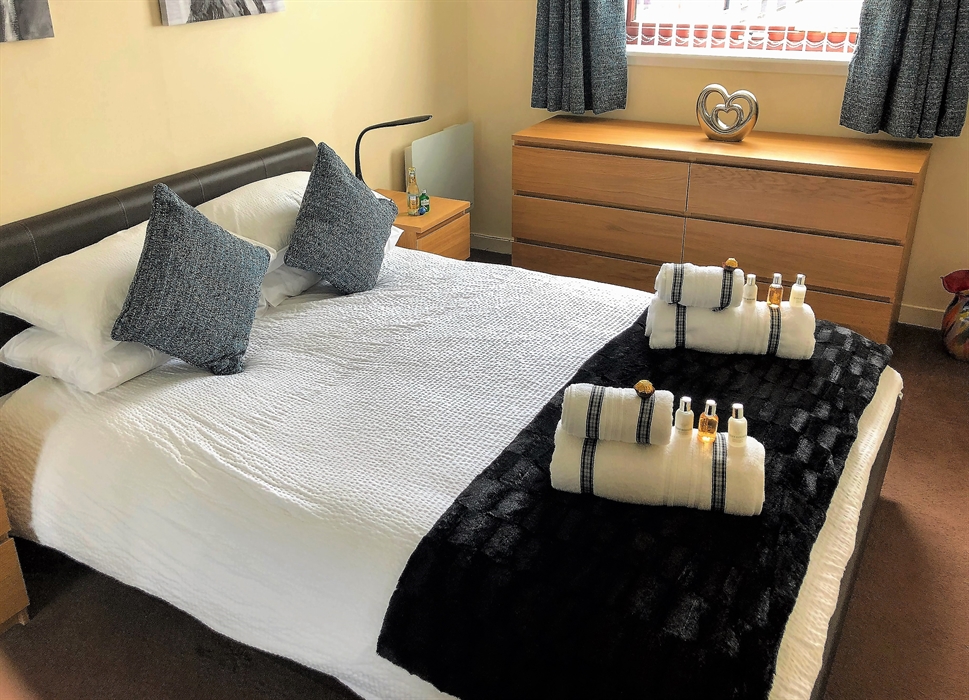 Paisley Apartments, Paisley Serviced Apartment VisitScotland